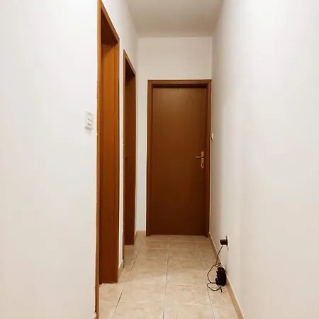 Δωμάτια σε οικογενειακή κατοικία 